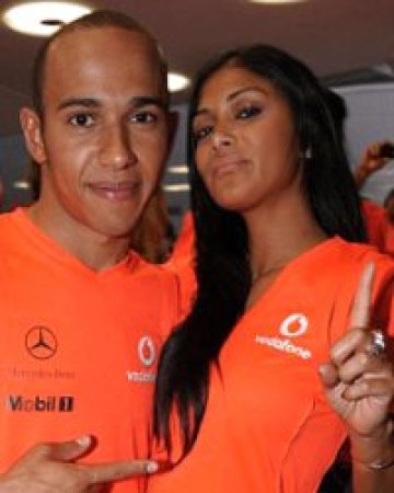 Nicole Scherzinger вдъхнови Lewis Hamilton