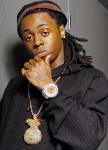 Сайт в интернет обяви Lil Wayne за мъртъв