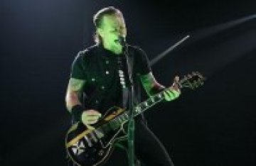 Руски извънземни обсебват Metallica!