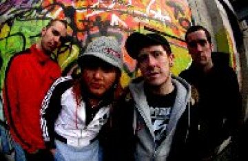 Две банди ще подгряват Sonic Boom Six в Строежа!