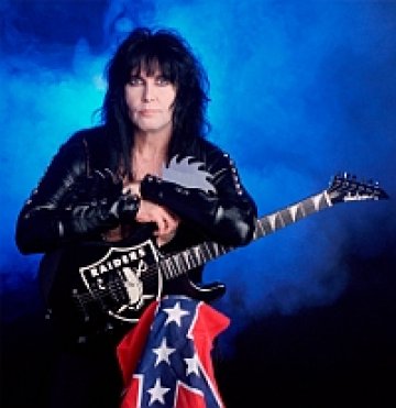 Много банди се натискат да подгряват W.A.S.P.