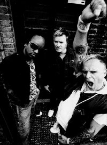 Гледай новото видео на The Prodigy!