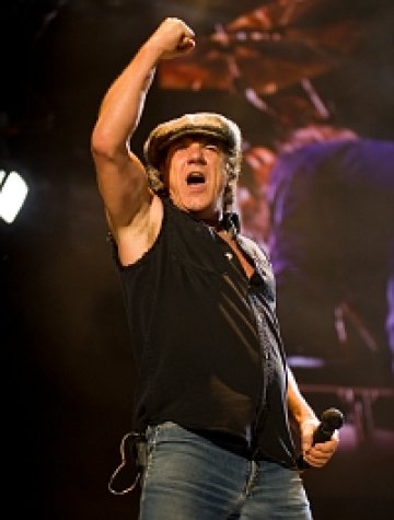 Брайън Джонсън от AC/DC: София, идваме!