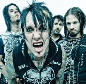 Виж новото видео на Papa Roach