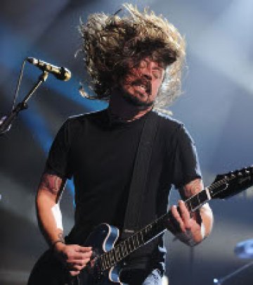 Foo Fighters пускат нов албум само с кавъри
