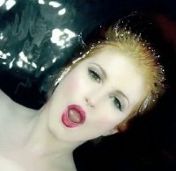 Paramore представят днес новото си видео