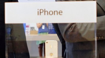 Motorola може да спре продажбите на iPhone в Германия