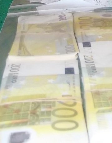 3 години условно за залагания с фалшиво евро 