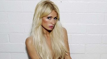 И Парис заголи бедър след 6 години за FHM