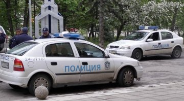 Телефонни изманици взеха 2900 лева от баба