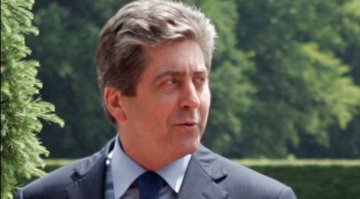 Борисов е слаб премиер, умело разлайва кучетата!