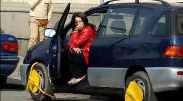 Жестоки глоби, ако спреш на място за инвалиди