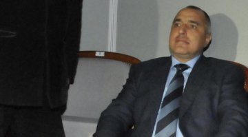 Хората изобщо не го искат, страх ги е. Спираме! 