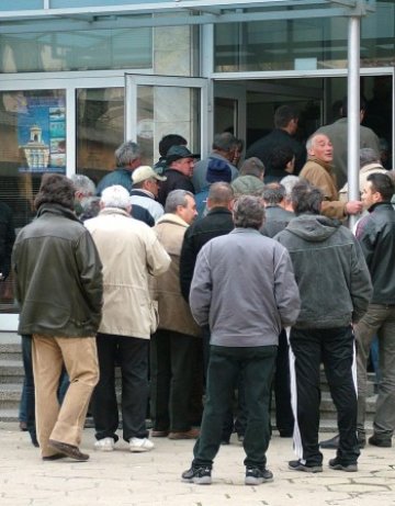 Безработицата продължава да пълзи нагоре