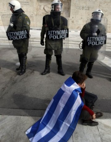 7 хиляди на протест в Гърция срещу новите мерки за икономии