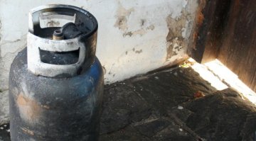 Взрив на газова бутилка рани 31-годишен в "Надежда"