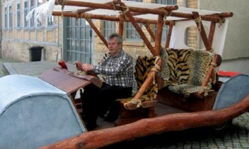 Германец си направи Флинстоунмобил