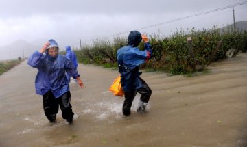600 хиляди евакуирани в Китай заради тайфунът Хайкуй