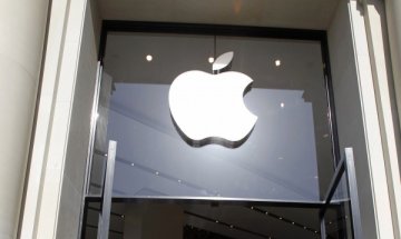 Samsung трябва да плати 1 млрд. долара обезщетение на Apple