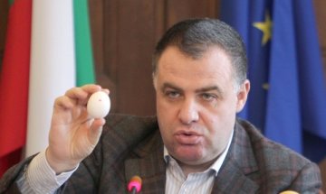 Земеделският министър и интелектуалната кошница 