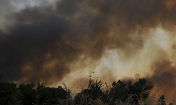 Пожар уби 54 души  във фабрика за  фойерверки в Индия
