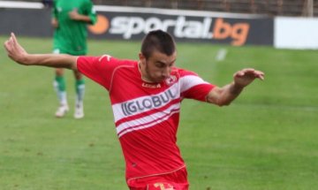 ЦСКА направи 3:1 с "Етър"