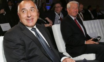 Преди разтурваха "седенки", сега даваме пари, хвали се Борисов