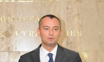 Николай Младенов: Не трябва да делим хората, костите и паметта им