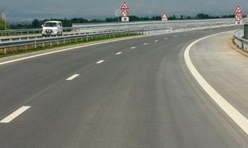 Намалява катастрофите и жертвите по пътищата