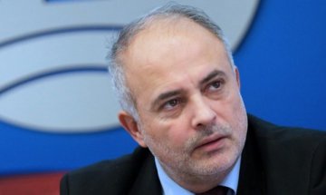 Тотю Младенов: Нито лев повече за майчинство