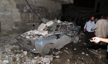 Кола-бомба уби 15 и рани 24 в Сирия