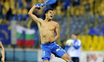 Левски дава двама играчи на Локо София