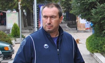 Официално: Мъри Стоилов подписа с "Ботев Пловдив"