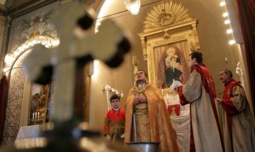 Как посрещат Бъдни вечер по света