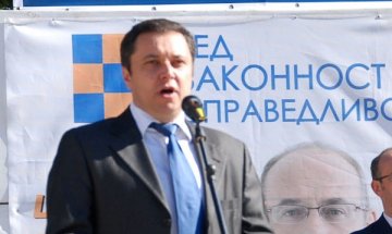 Янев навърза "Алфа рисърч" с приятелката на Станишев 