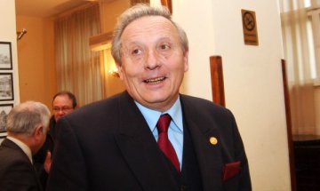 Бедни, бедни Воденичаров, защо не си стоя в БАН?