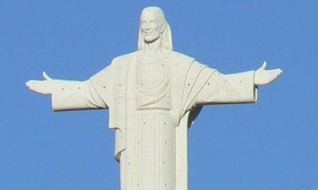 Най-високите статуи на Исус Христос в света 