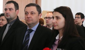 "Водачът на водачите" обеща възмездие за олигарси и политици