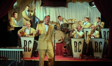 Суинг сензацията Ray Collins`Hot Club в България