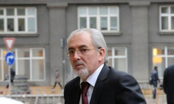 Не подценявайте темата за незаконните подслушвания!