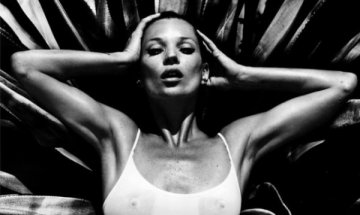 Еротичният календар на Vogue Париж конкурира Pirelli 