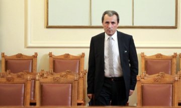 Има ли пилот в самолета на Орешарски?
