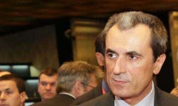 Орешарски пришпорва кабинета