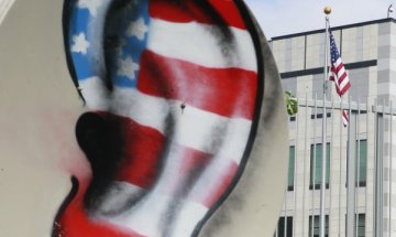 "Зелените" в Германия: Сноудън да получи убежище в Европа