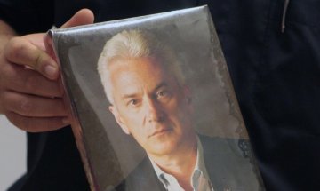 А снимахте ли Станишев и Сидеров в профил и анфас?