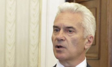 Сидеров се подигра с вота: Не коментирам нероден Петко!