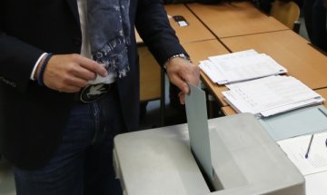 Австрия ще бъде управлявана от ново издание на старата коалиция
