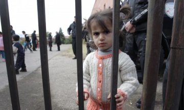 Европа ни остави сами да се справяме с бежанците