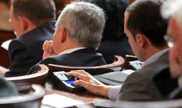 Парламентът облекчи достъпа до правораздаване по места 