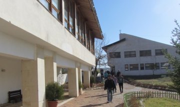 24 бежанци напуснаха Ковачевци. Намериха роднини в София